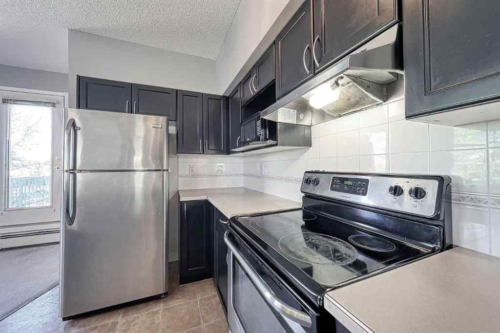 MLS® A2247656 - Unit #306 200 Lincoln Way SW in Lincoln Park Calgary, Residential