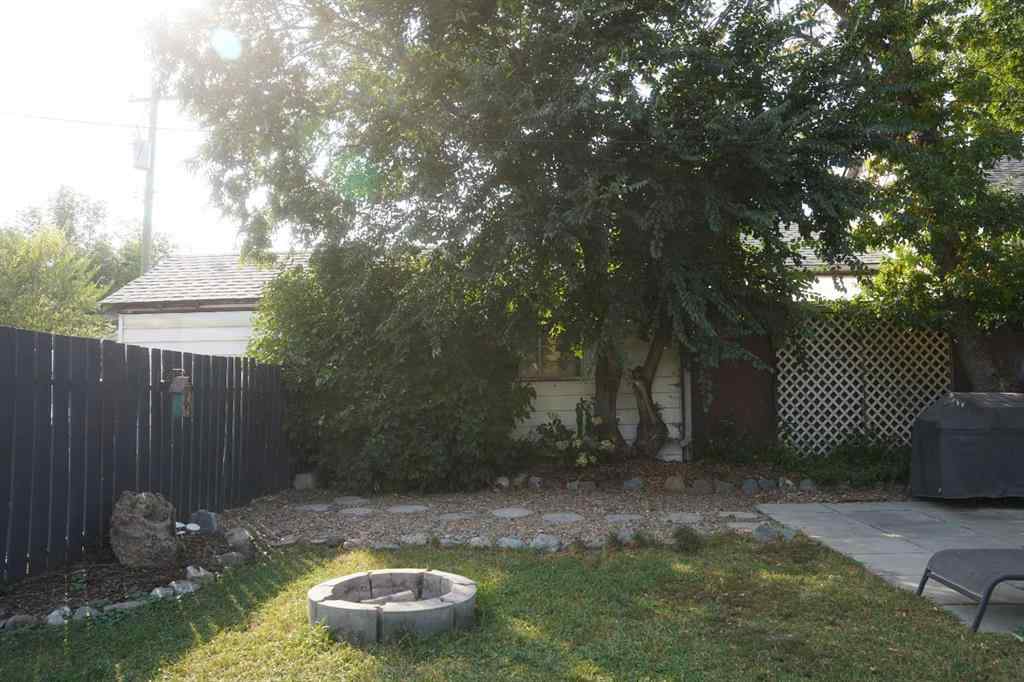 MLS® A2247658 - 725 2 Avenue W in Downtown Drumheller, Residential