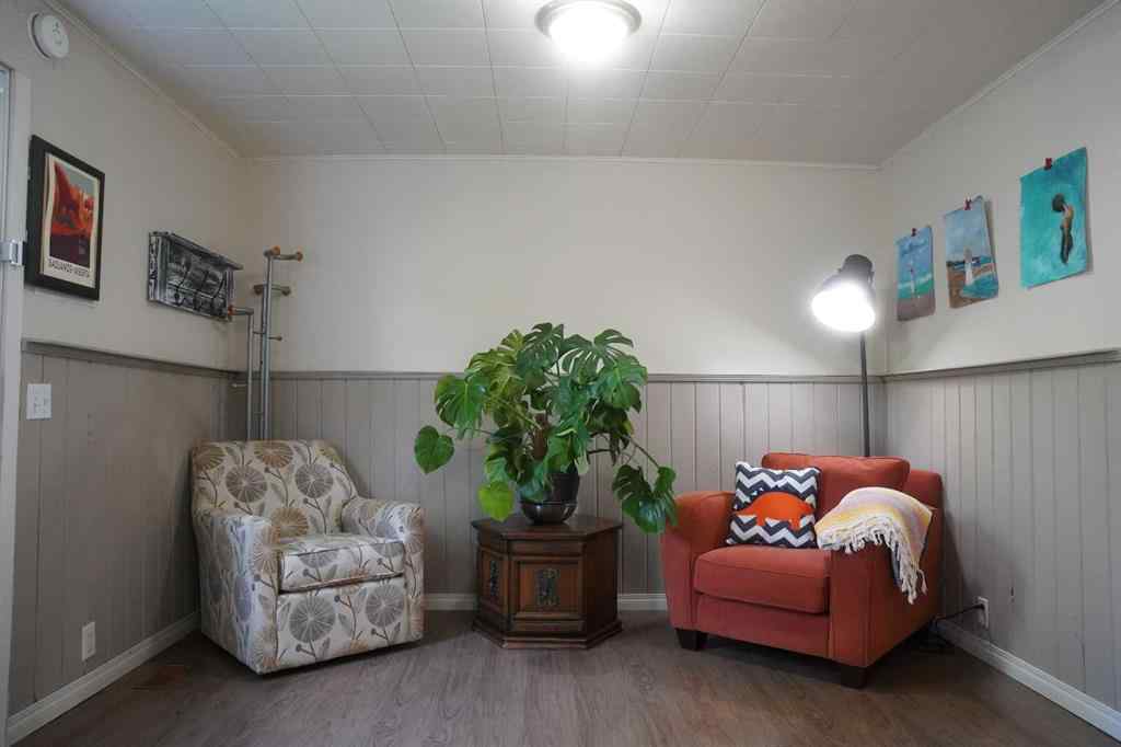 MLS® A2247658 - 725 2 Avenue W in Downtown Drumheller, Residential