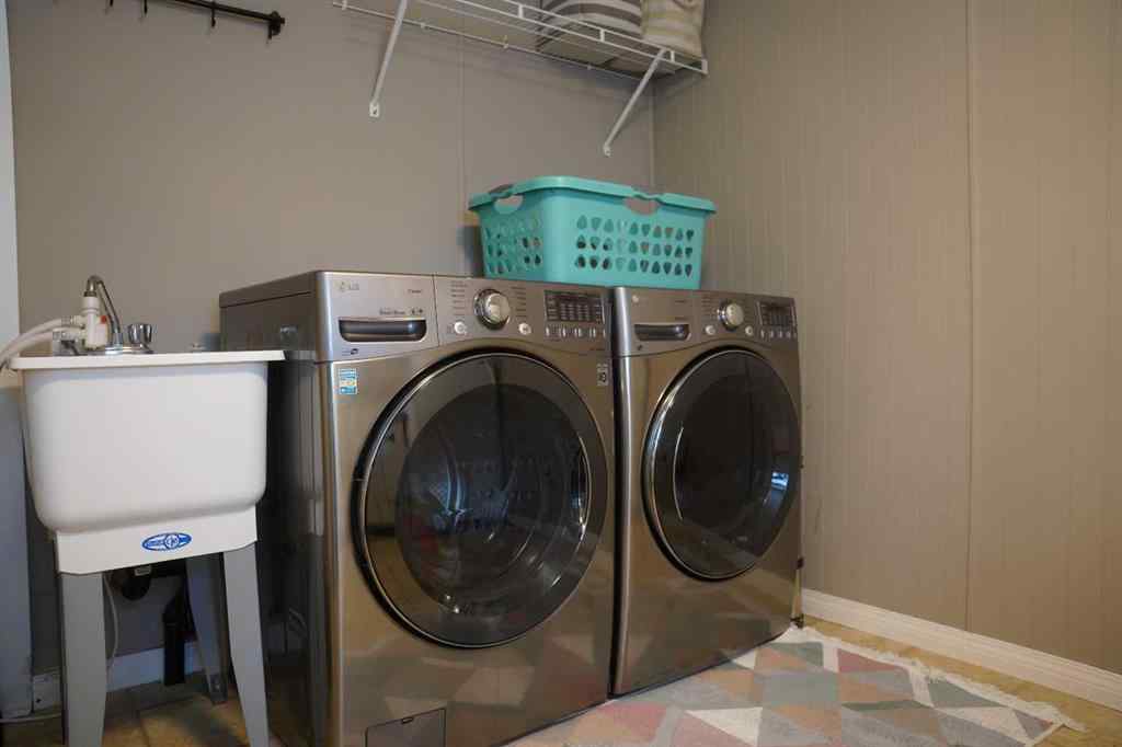 MLS® A2247658 - 725 2 Avenue W in Downtown Drumheller, Residential