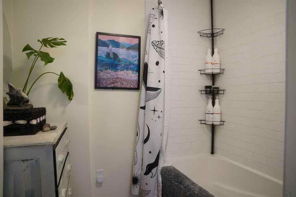 MLS® A2247658 - 725 2 Avenue W in Downtown Drumheller, Residential