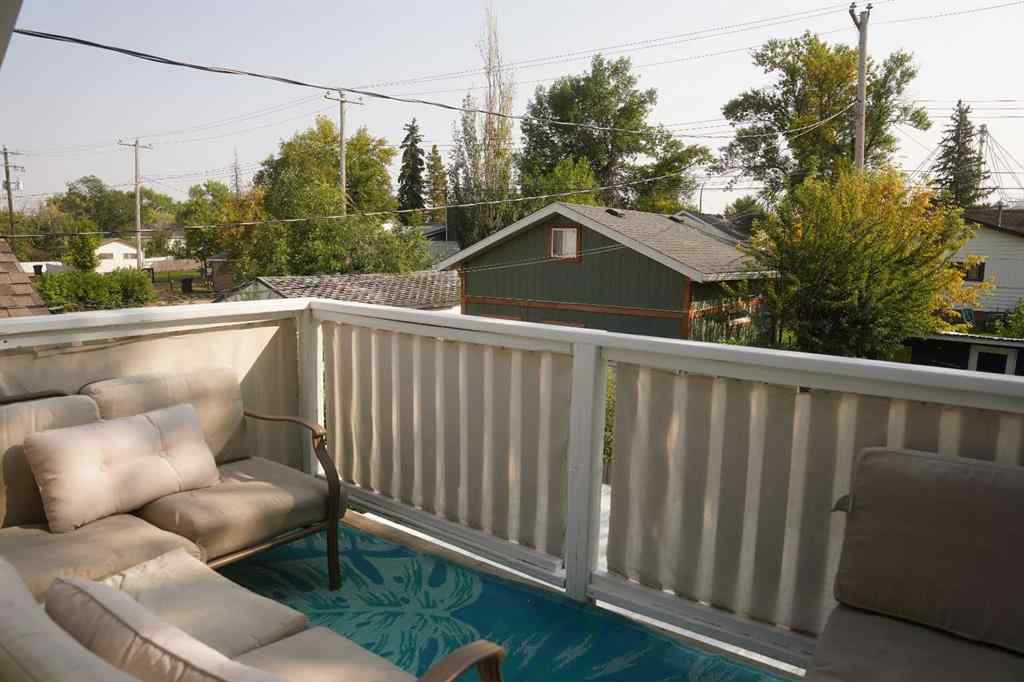 MLS® A2247658 - 725 2 Avenue W in Downtown Drumheller, Residential