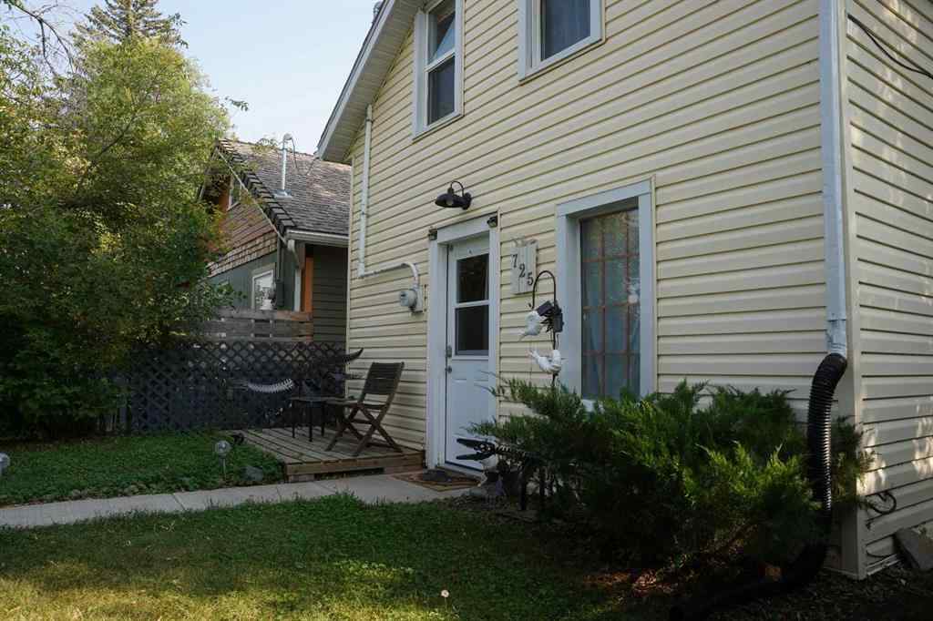 MLS® A2247658 - 725 2 Avenue W in Downtown Drumheller, Residential