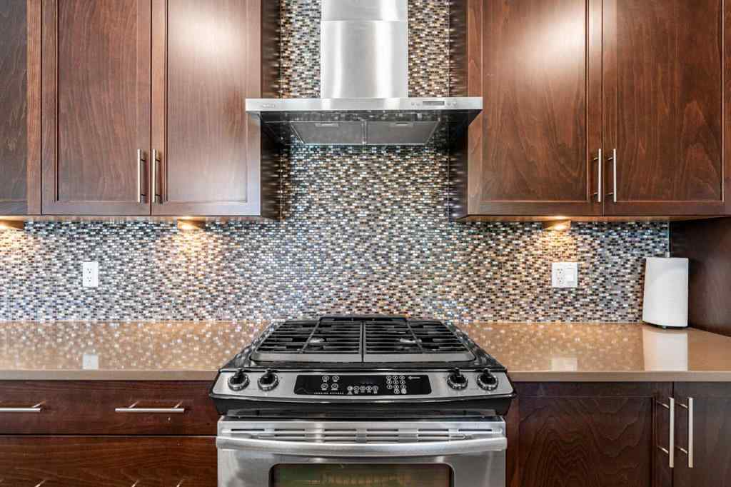 MLS® A2247659 - 220 Silverado Plains Park SW in Silverado Calgary, Residential