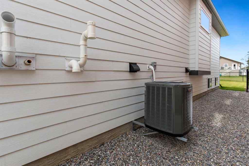 MLS® A2247664 - 6 Harrison Green  in NONE Olds, Residential