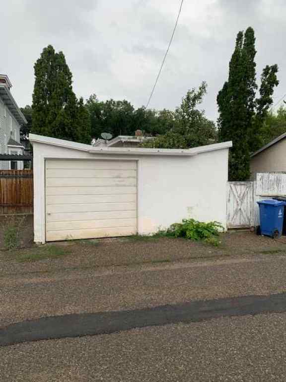 MLS® A2247678 - 1266 4 Avenue S in London Road Lethbridge, Residential