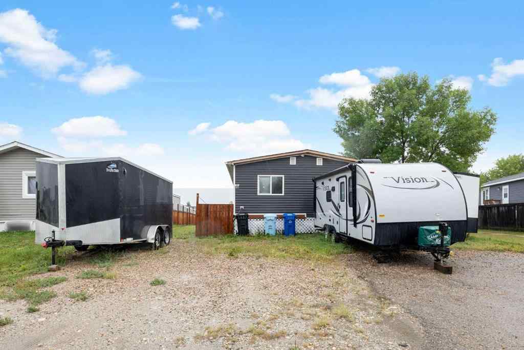 MLS® A2247684 - 136 Greenbriar Bay  in Gregoire Park Fort McMurray, Residential