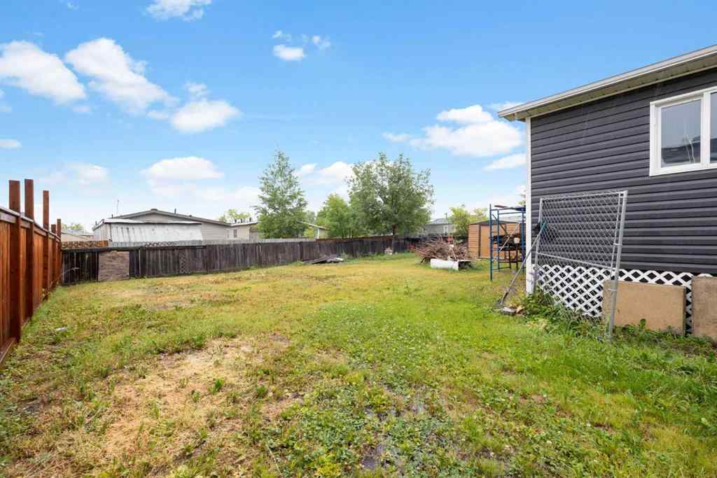 MLS® A2247684 - 136 Greenbriar Bay  in Gregoire Park Fort McMurray, Residential