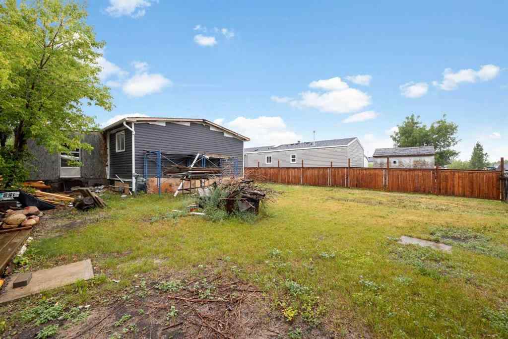 MLS® A2247684 - 136 Greenbriar Bay  in Gregoire Park Fort McMurray, Residential