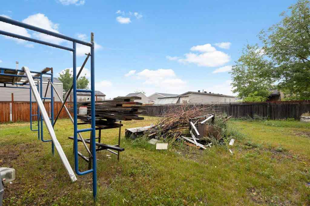 MLS® A2247684 - 136 Greenbriar Bay  in Gregoire Park Fort McMurray, Residential