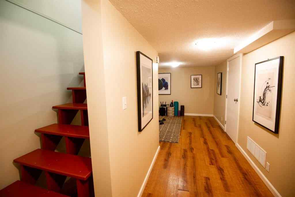 MLS® A2247700 - 942 Willow Street  in NONE Pincher Creek, Residential
