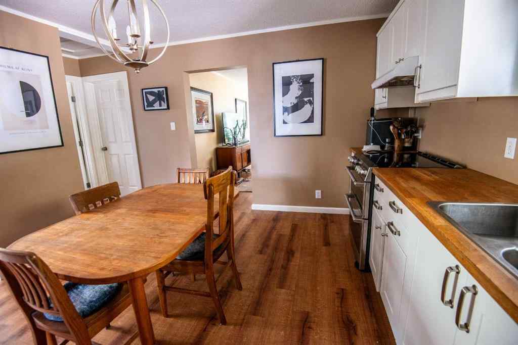 MLS® A2247700 - 942 Willow Street  in NONE Pincher Creek, Residential