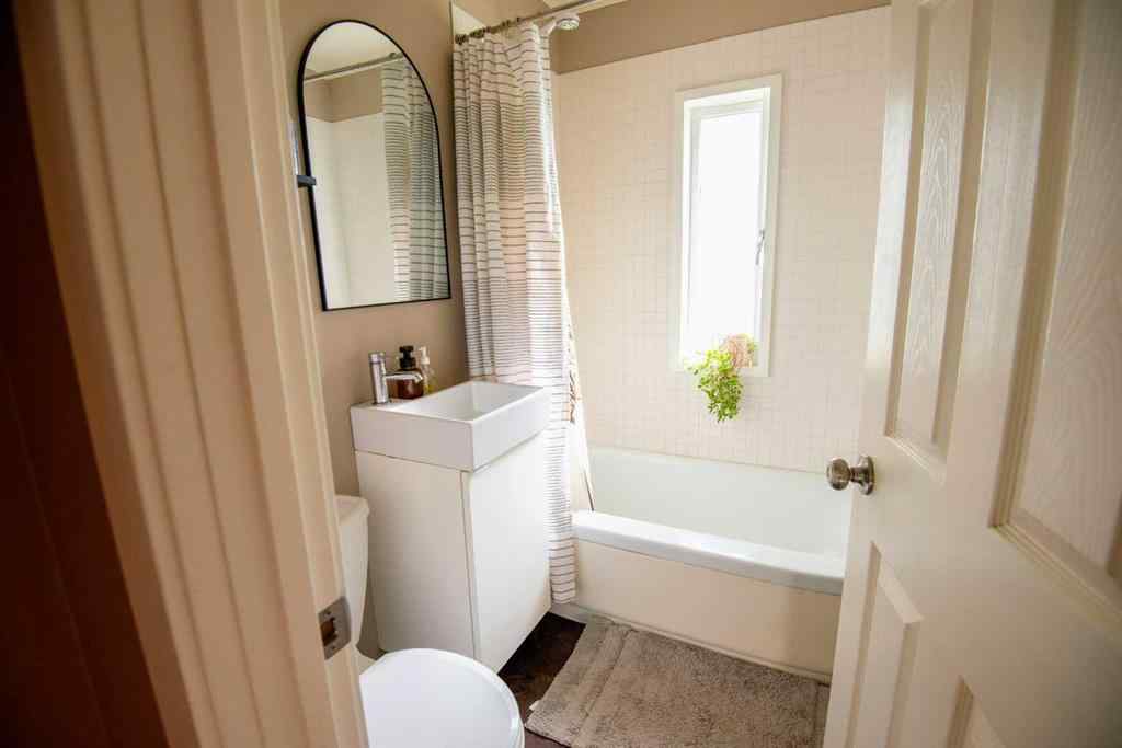 MLS® A2247700 - 942 Willow Street  in NONE Pincher Creek, Residential