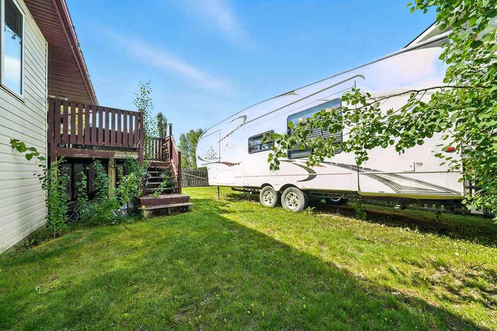 MLS® A2247705 - 108 Herder Drive  in Hewlett Park Sylvan Lake, Residential