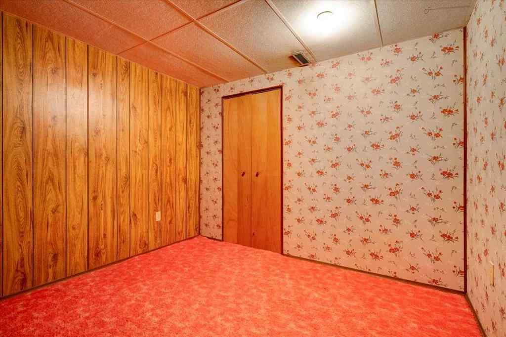 MLS® A2247709 - 6637 Poplar Drive  in Country Club Estates Grande Prairie, Residential