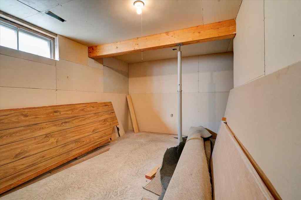 MLS® A2247709 - 6637 Poplar Drive  in Country Club Estates Grande Prairie, Residential