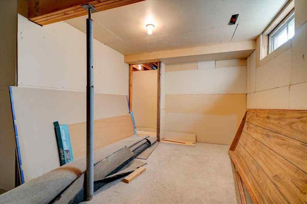 MLS® A2247709 - 6637 Poplar Drive  in Country Club Estates Grande Prairie, Residential
