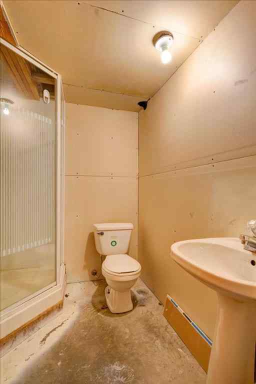 MLS® A2247709 - 6637 Poplar Drive  in Country Club Estates Grande Prairie, Residential