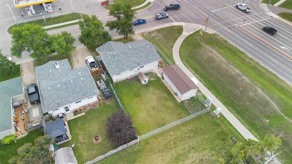 MLS® A2247709 - 6637 Poplar Drive  in Country Club Estates Grande Prairie, Residential