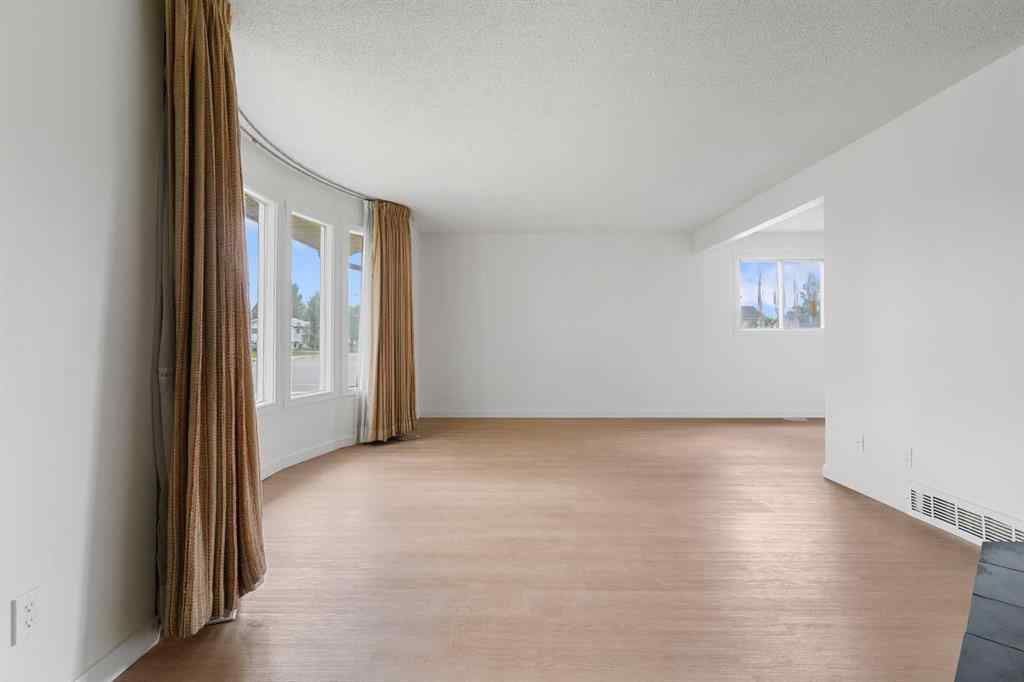 MLS® A2247709 - 6637 Poplar Drive  in Country Club Estates Grande Prairie, Residential