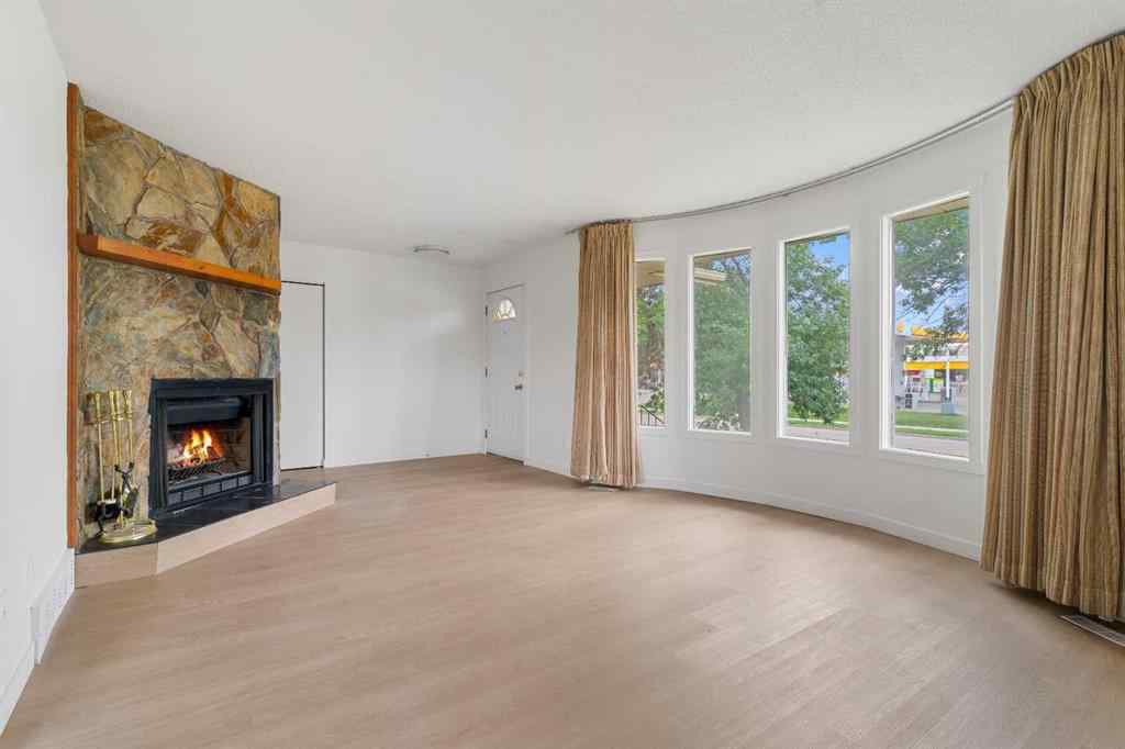 MLS® A2247709 - 6637 Poplar Drive  in Country Club Estates Grande Prairie, Residential