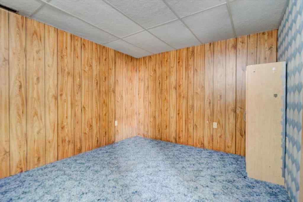 MLS® A2247709 - 6637 Poplar Drive  in Country Club Estates Grande Prairie, Residential
