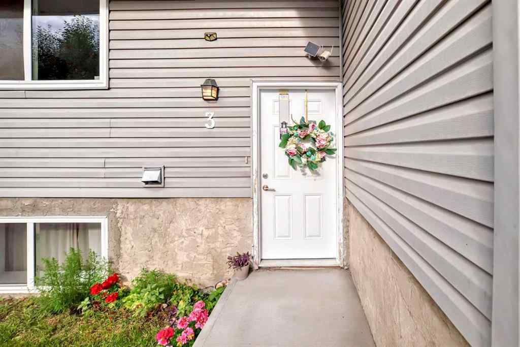 MLS® A2247712 - Unit #3 4547 7 Avenue SE in Forest Heights Calgary, Residential
