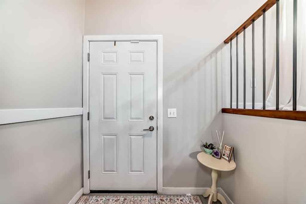 MLS® A2247712 - Unit #3 4547 7 Avenue SE in Forest Heights Calgary, Residential