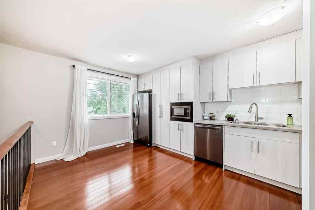 MLS® A2247712 - Unit #3 4547 7 Avenue SE in Forest Heights Calgary, Residential