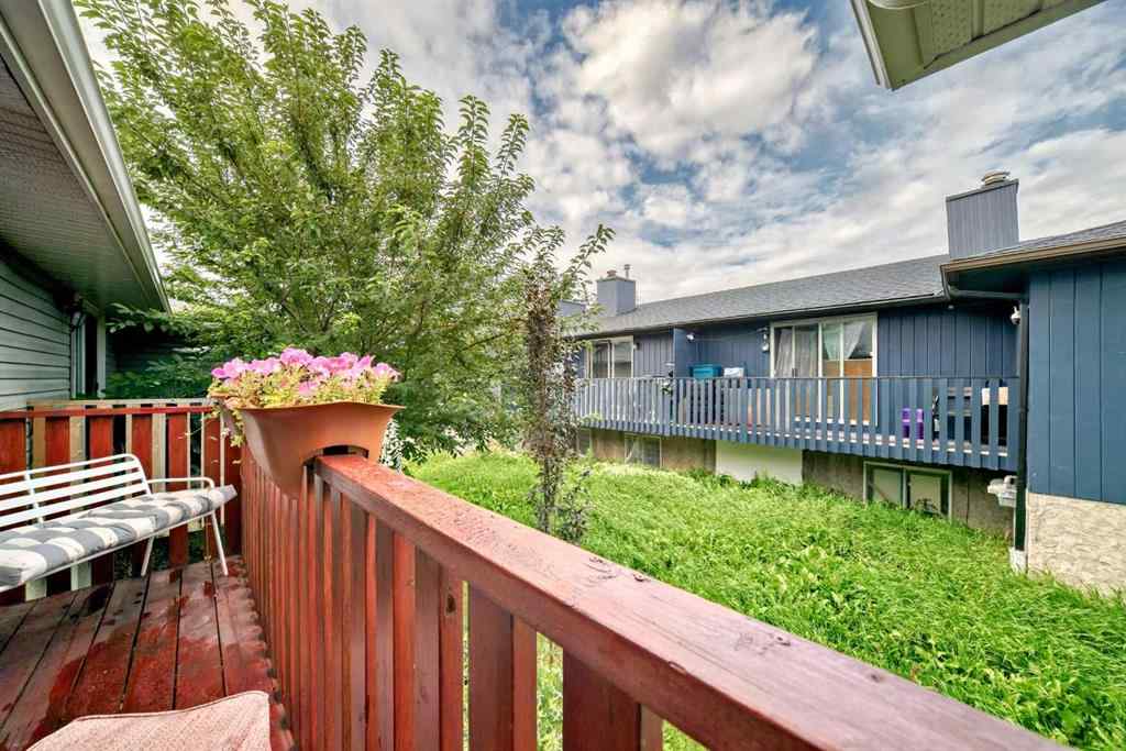 MLS® A2247712 - Unit #3 4547 7 Avenue SE in Forest Heights Calgary, Residential