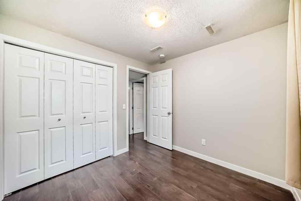 MLS® A2247712 - Unit #3 4547 7 Avenue SE in Forest Heights Calgary, Residential