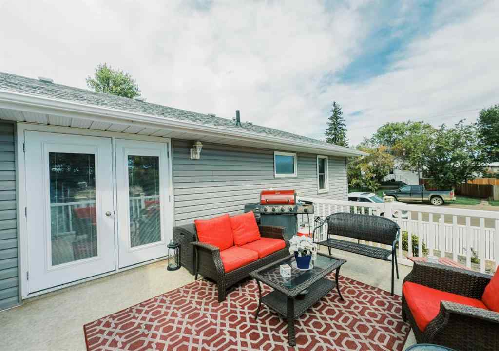 MLS® A2247725 - 6101 50A Avenue  in Rosedale Stettler, Residential