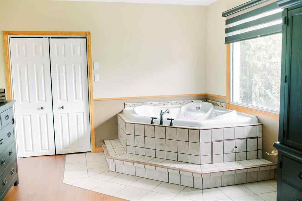 MLS® A2247725 - 6101 50A Avenue  in Rosedale Stettler, Residential