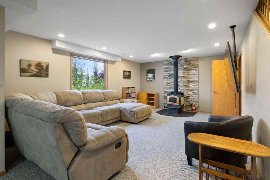 MLS® A2247734 - 233057 Range Road 282   in NONE Rural Rocky View County, Residential