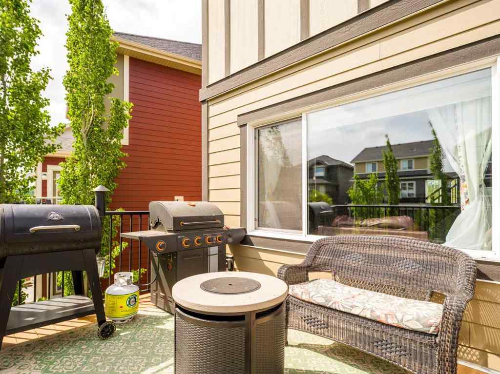 MLS® A2247739 - 84 Sunset Manor  in Sunset Ridge Cochrane, Residential