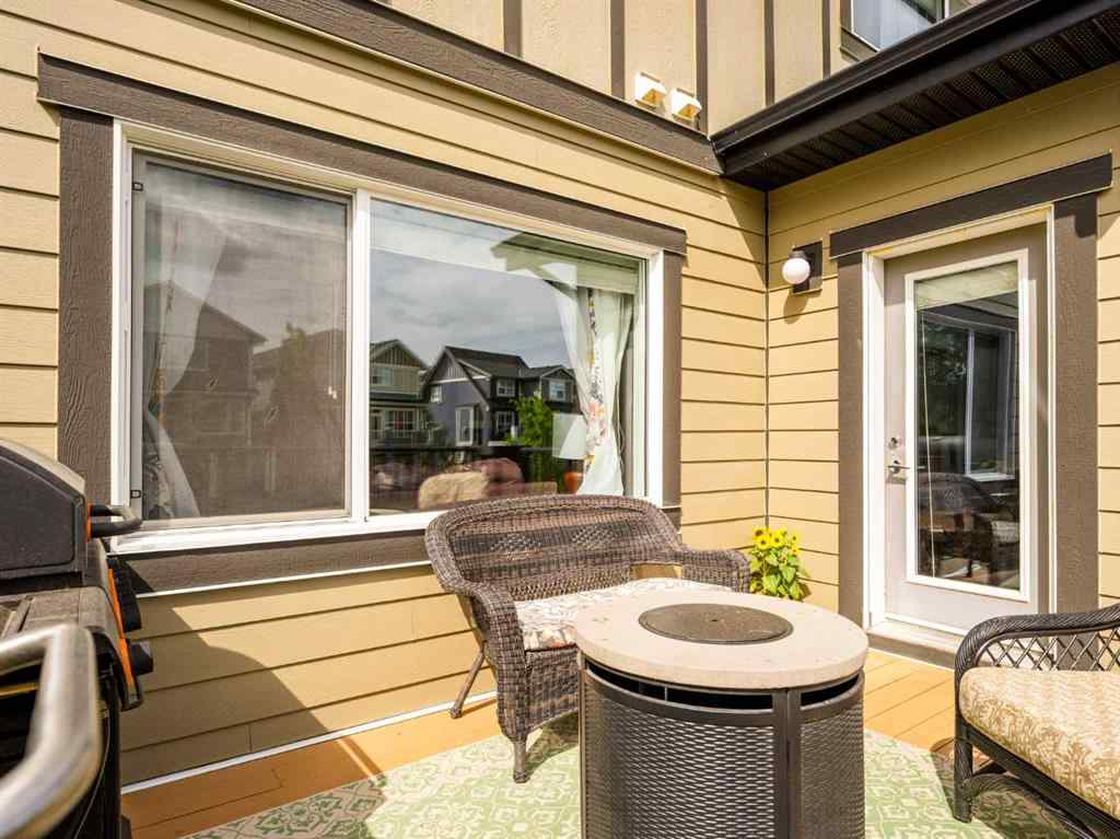 MLS® A2247739 - 84 Sunset Manor  in Sunset Ridge Cochrane, Residential