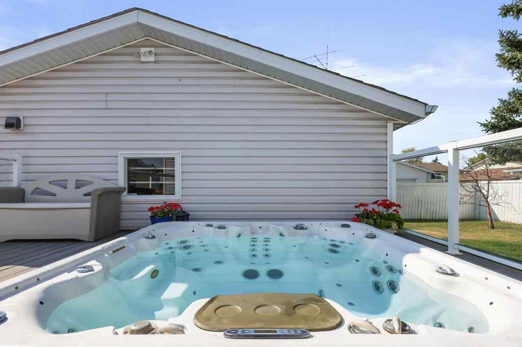 MLS® A2247745 - 147 Whitehorn Road NE in Whitehorn Calgary, Residential