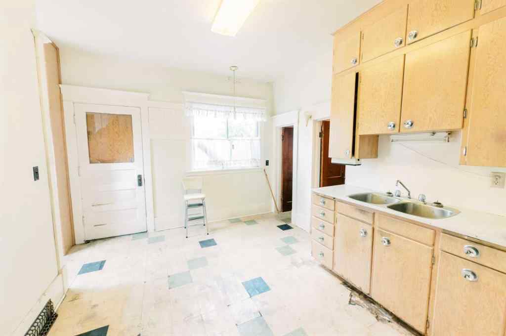 MLS® A2247746 - 4406 47 Avenue  in East Industrial Park Stettler, Land