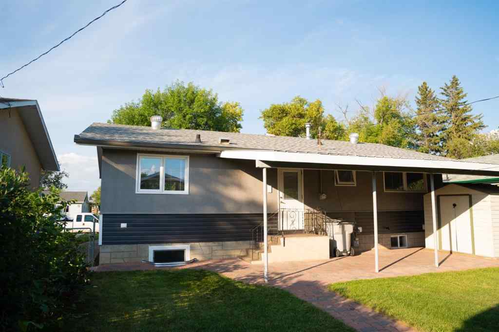 MLS® A2247747 - 729 8 Avenue  in Wainwright Wainwright, Residential