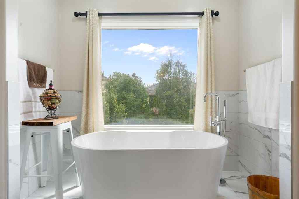 MLS® A2247757 - 105 Hamptons Square NW in Hamptons Calgary, Residential