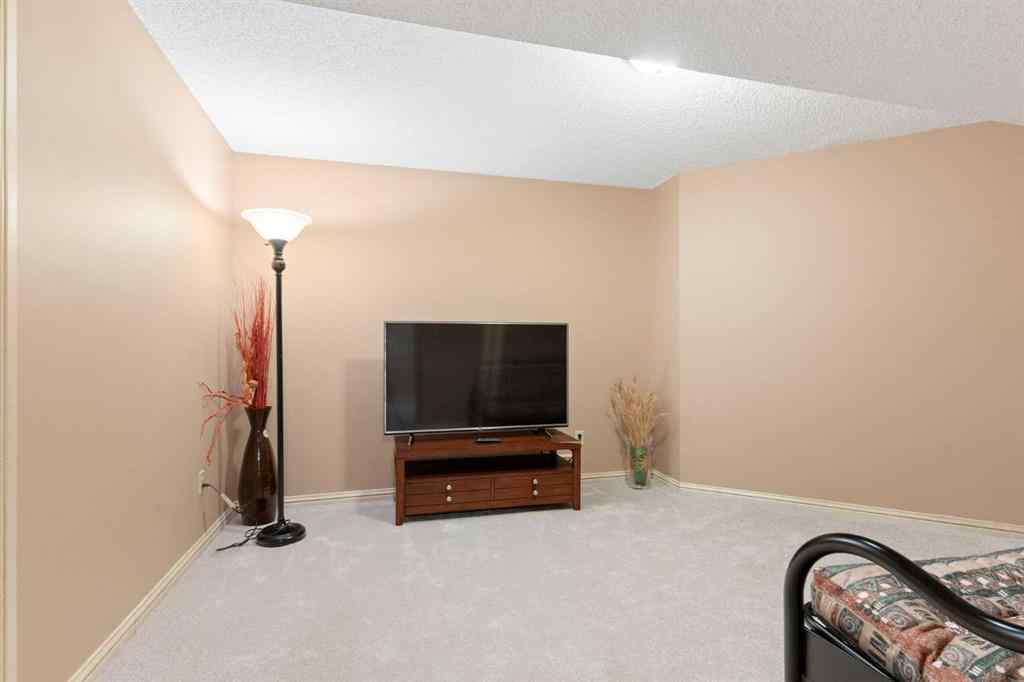 MLS® A2247757 - 105 Hamptons Square NW in Hamptons Calgary, Residential