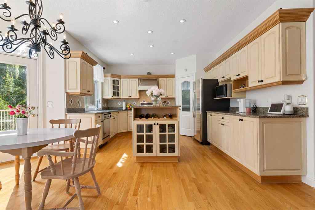MLS® A2247757 - 105 Hamptons Square NW in Hamptons Calgary, Residential