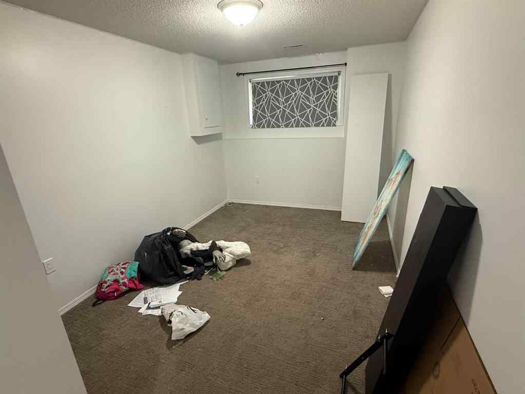 MLS® A2247759 - 725 Taylor Road SE in Ross Glen Medicine Hat, Residential