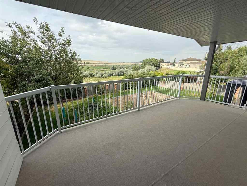 MLS® A2247759 - 725 Taylor Road SE in Ross Glen Medicine Hat, Residential