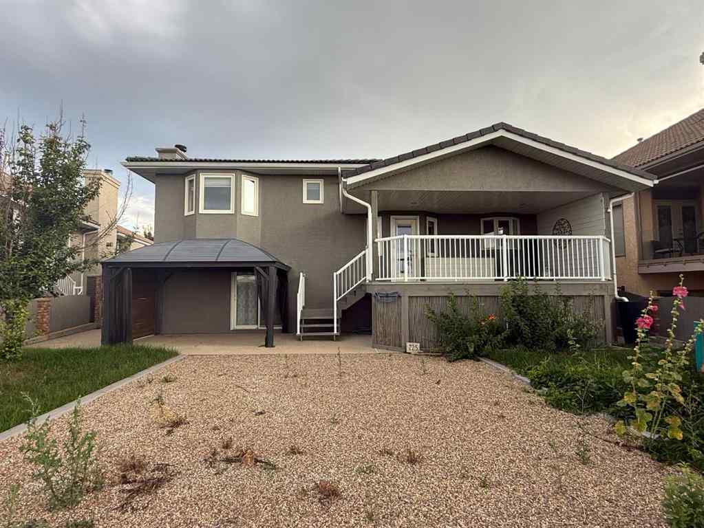 MLS® A2247759 - 725 Taylor Road SE in Ross Glen Medicine Hat, Residential