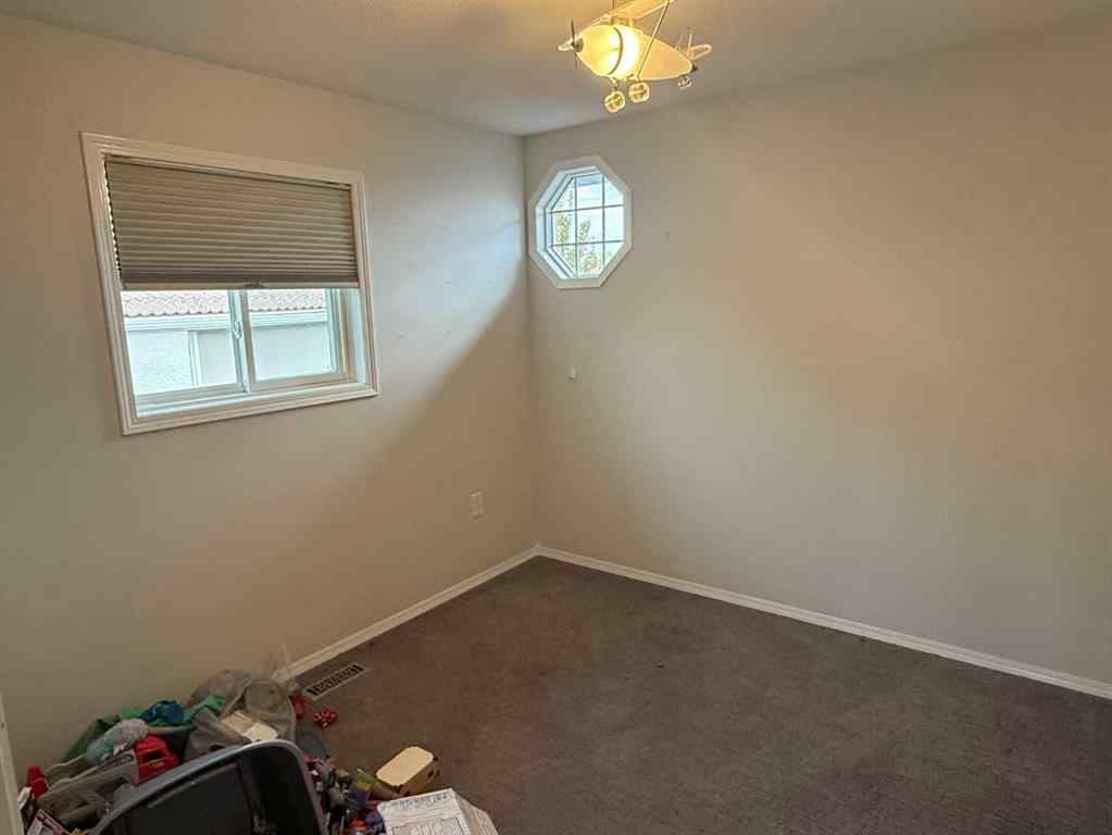 MLS® A2247759 - 725 Taylor Road SE in Ross Glen Medicine Hat, Residential