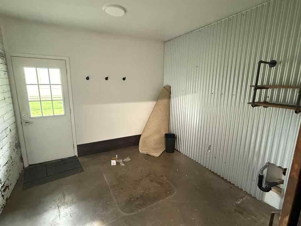 MLS® A2247759 - 725 Taylor Road SE in Ross Glen Medicine Hat, Residential