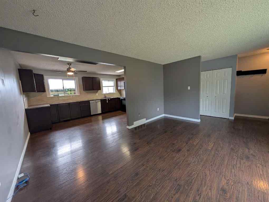 MLS® A2247769 - 2057 7 Avenue NE in Northeast Crescent Heights Medicine Hat, Residential