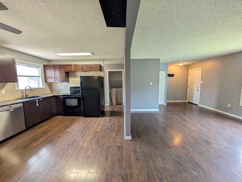 MLS® A2247769 - 2057 7 Avenue NE in Northeast Crescent Heights Medicine Hat, Residential