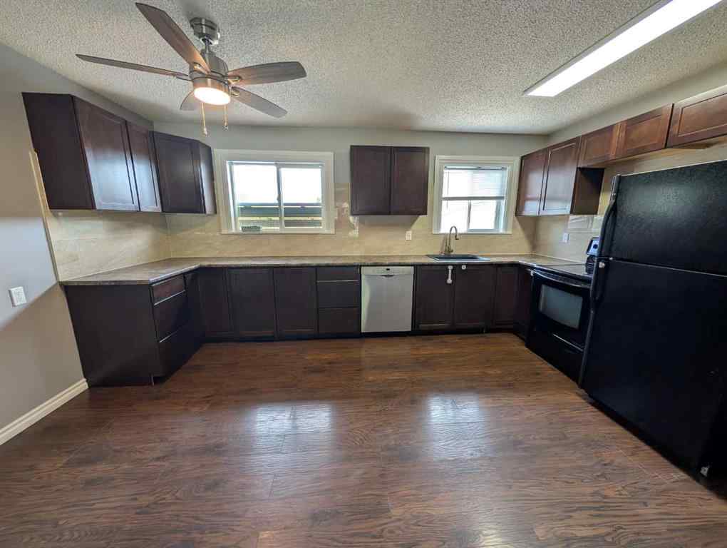 MLS® A2247769 - 2057 7 Avenue NE in Northeast Crescent Heights Medicine Hat, Residential